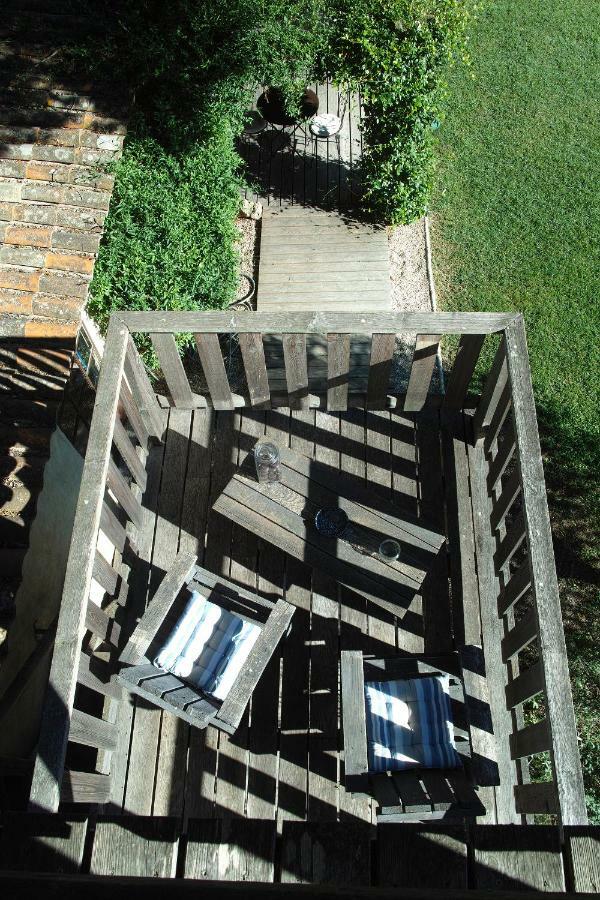 Le Moulin De Picaud Bed & Breakfast Grans Ngoại thất bức ảnh