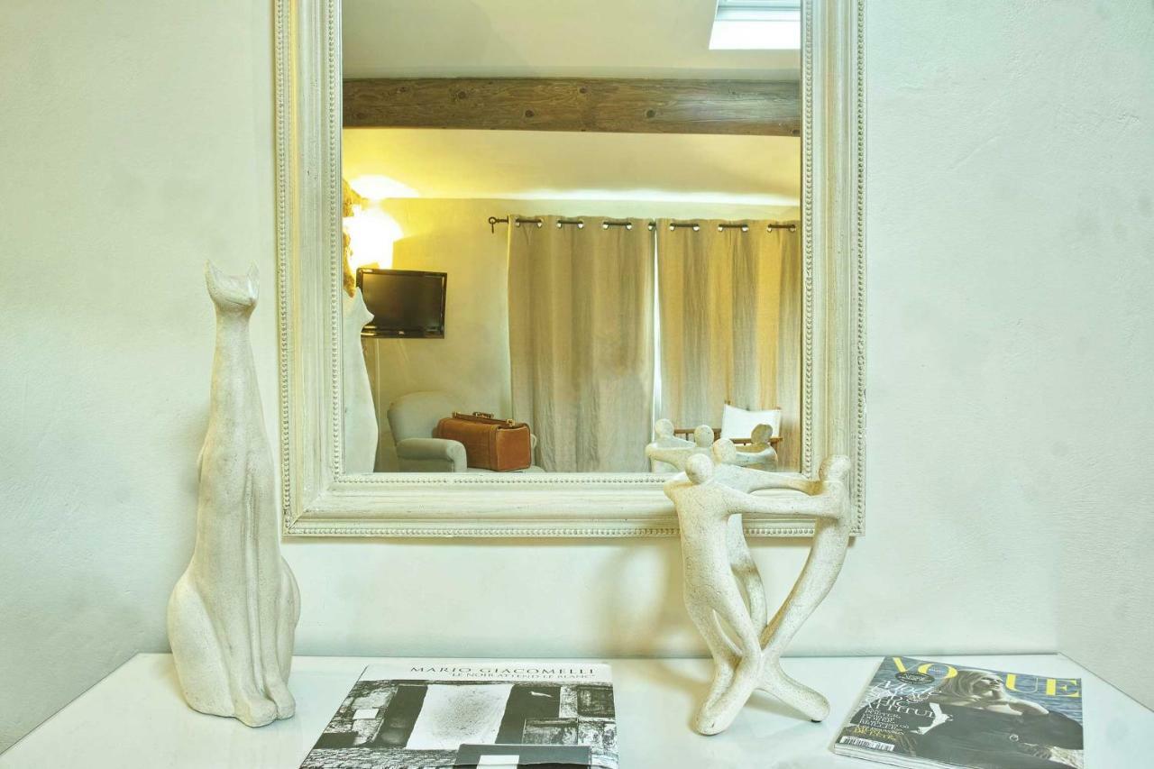 Le Moulin De Picaud Bed & Breakfast Grans Ngoại thất bức ảnh